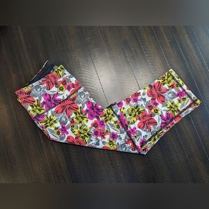 Victoria Secret Sport capris size small floral